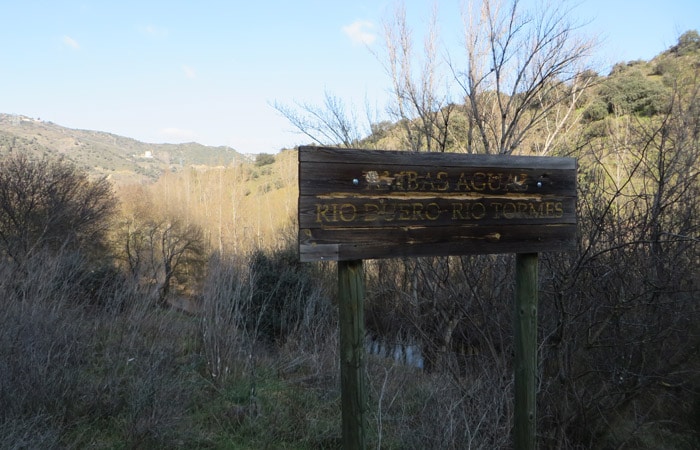 Cartel en la entrada al paraje de Ambasaguas