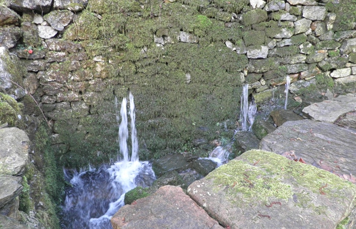 Fuente de Santa Icía Ruta del Castañal