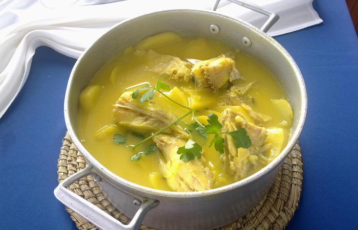 Caldeirada de Rodaballo del Clube de Vela de Costa Nova comer en Aveiro