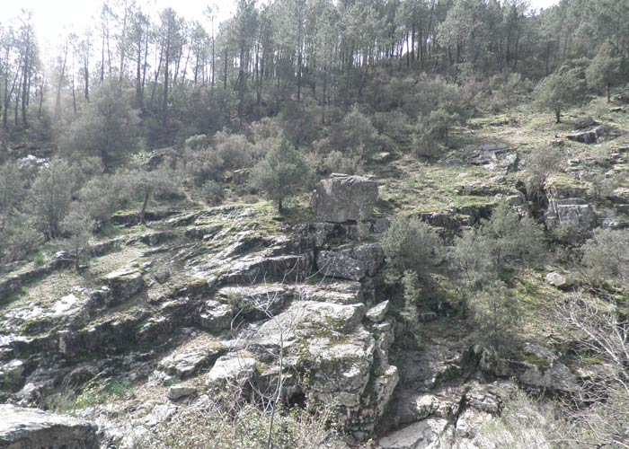 Paisaje típico de Las Batuecas en un momento de la ruta Cascada del Chorro