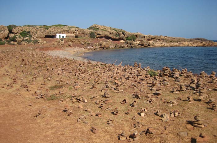 Playa de Binimel-là de camino a Cala Pregonda mejores calas de Menorca