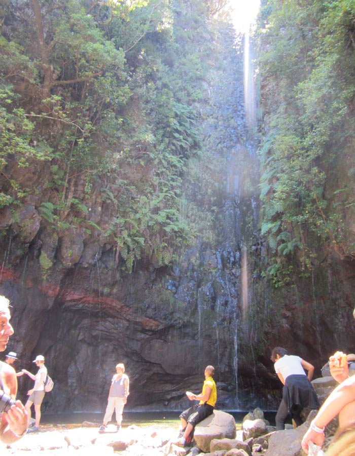 Turistas en las 25 Fontes