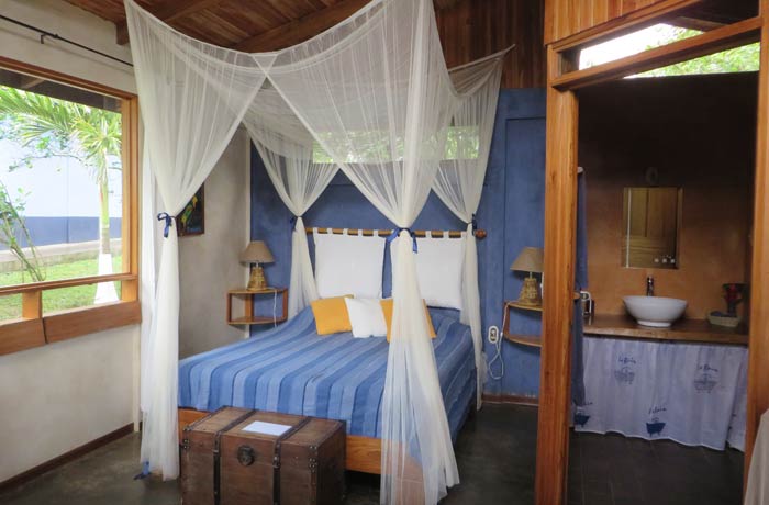 Interior de un bungaló del B&B Sueño Celeste Río Celeste
