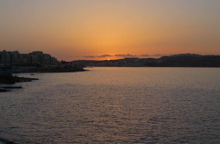 Atardecer en Malta en cuatro días