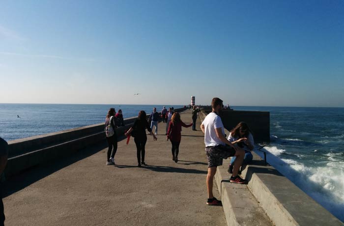 Espigón que lleva al faro de Felgueiras desembocadura del Duero