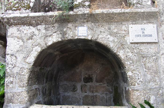 Fonte Ferreiro de Monsanto Portugal