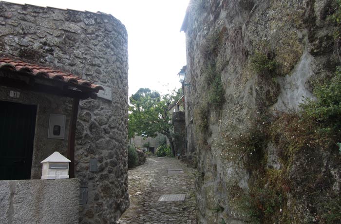 Rua do Botelho, otra de las más peculiares de Monsanto Portugal