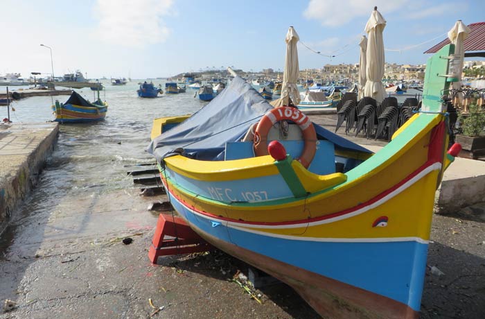 Detalle de un luzzu de Marsaxlokk