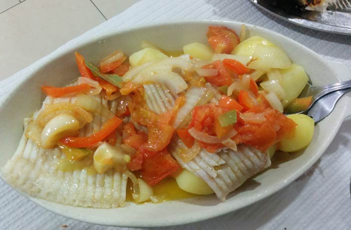 Raya al estilo pescador del restaurante Casa Figueiras comer en Furadouro
