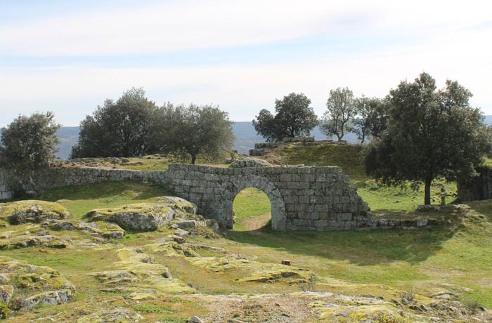 Restos del Castillo Castelo Mendo