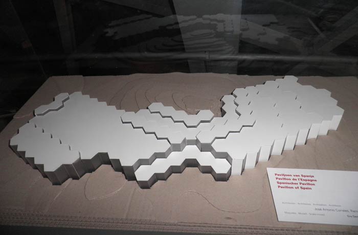 Maqueta del pabellón de España en la Exposición Universal de Bruselas de 1958