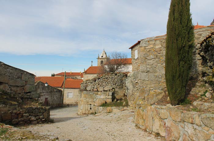 Una de las calles de Castelo Bom