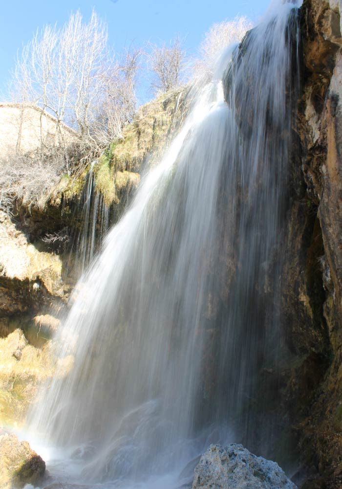 Cascada del Molino de la Chorrera de camino al nacimiento del Júcar Cuenca en tres días