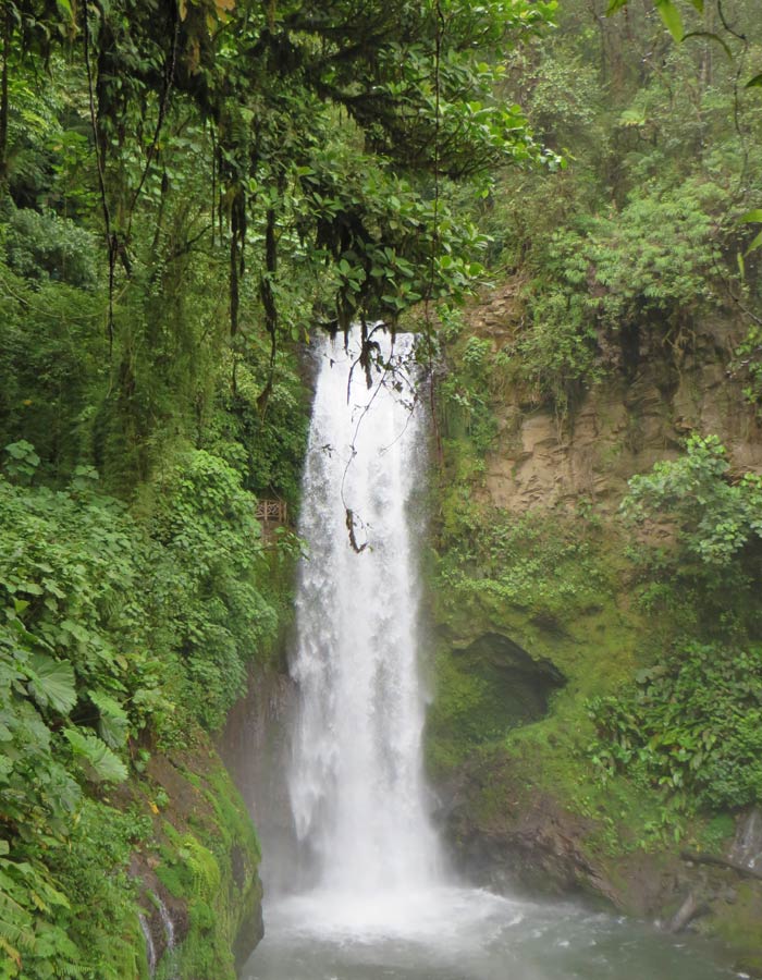 Otra vista de la Catarata Magia Blanca