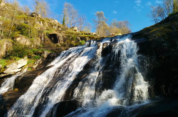 Panorámica de la Cascada del Caozo