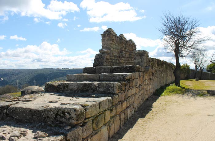 Muralla prerrománica qué ver en Miranda do Douro