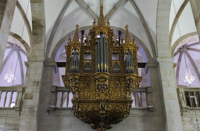 Órgano de la Concatedral qué ver en Miranda do Douro