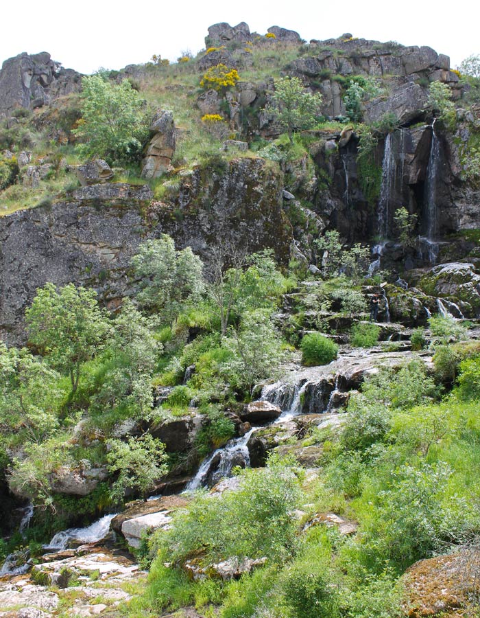 Panorámica de la Cascada de Abelón desde el Pozo del Cubo