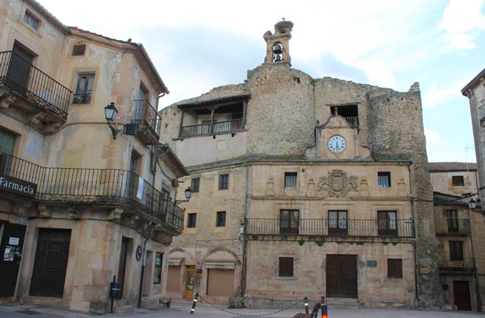Plaza de España de Sepúlveda Senda de los dos Ríos