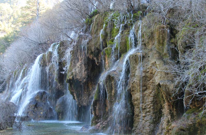 Cascada del nacimiento del río Cuervo