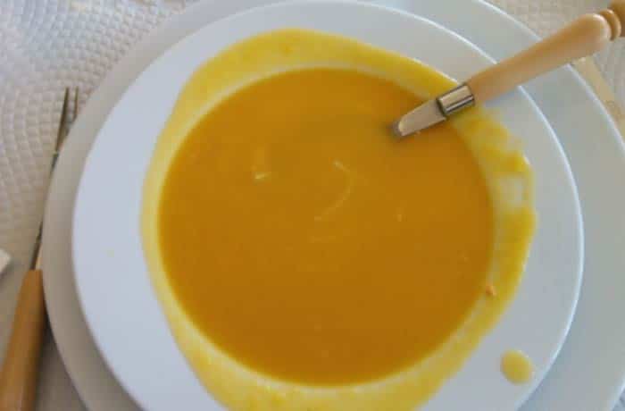 Sopa de verduras comer en Miranda do Douro