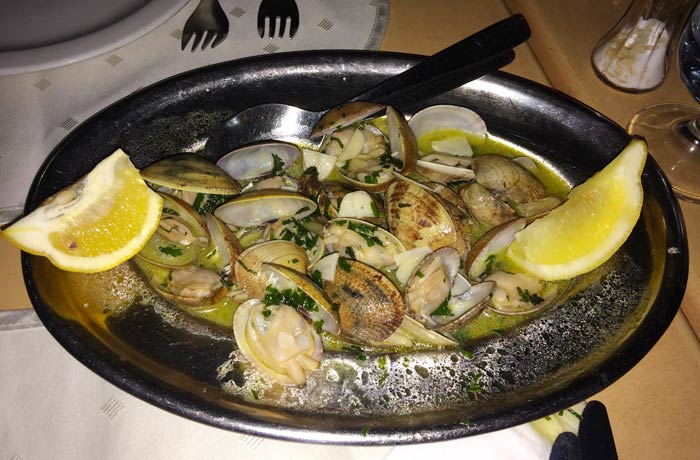 Almejas del restaurante O Antonio comer en el Algarve