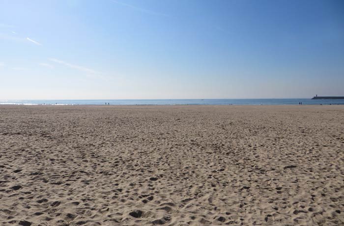 La fina arena de la playa de Matosinhos Oporto