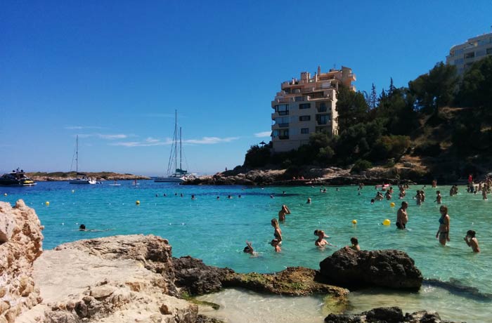 Entorno de la playa de Illetes Mallorca