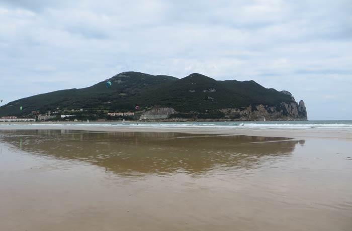 Monte Buciero desde la playa de Laredo