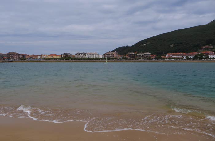 Espacio que separa Laredo de Santoña