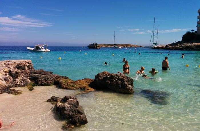 Otra perspectiva de la playa de Illetes Mallorca